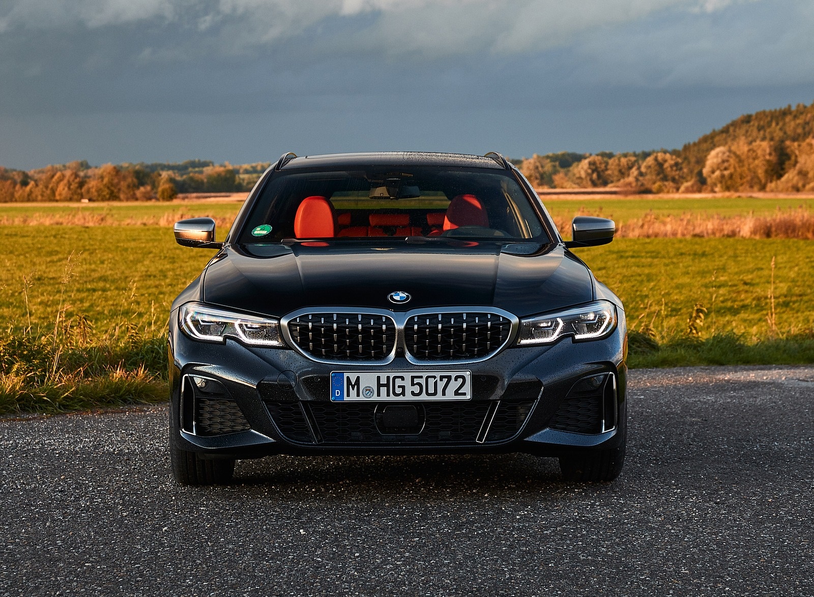 2020 BMW M340i xDrive Touring (Color: Black Sapphire Metallic) Front Wallpapers #35 of 50