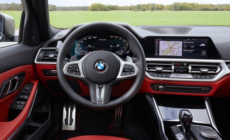 2020 BMW M340i xDrive Touring (Color: Black Sapphire Metallic) Interior Wallpapers 450x275 (48)