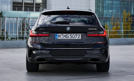 2020 BMW M340i xDrive Touring (Color: Black Sapphire Metallic) Rear Wallpapers 450x275 (41)