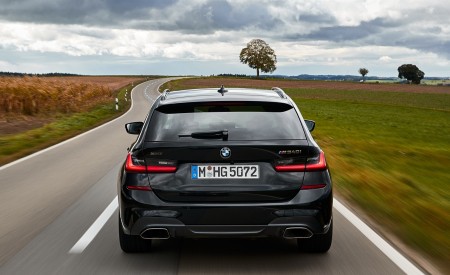 2020 BMW M340i xDrive Touring (Color: Black Sapphire Metallic) Rear Wallpapers 450x275 (27)