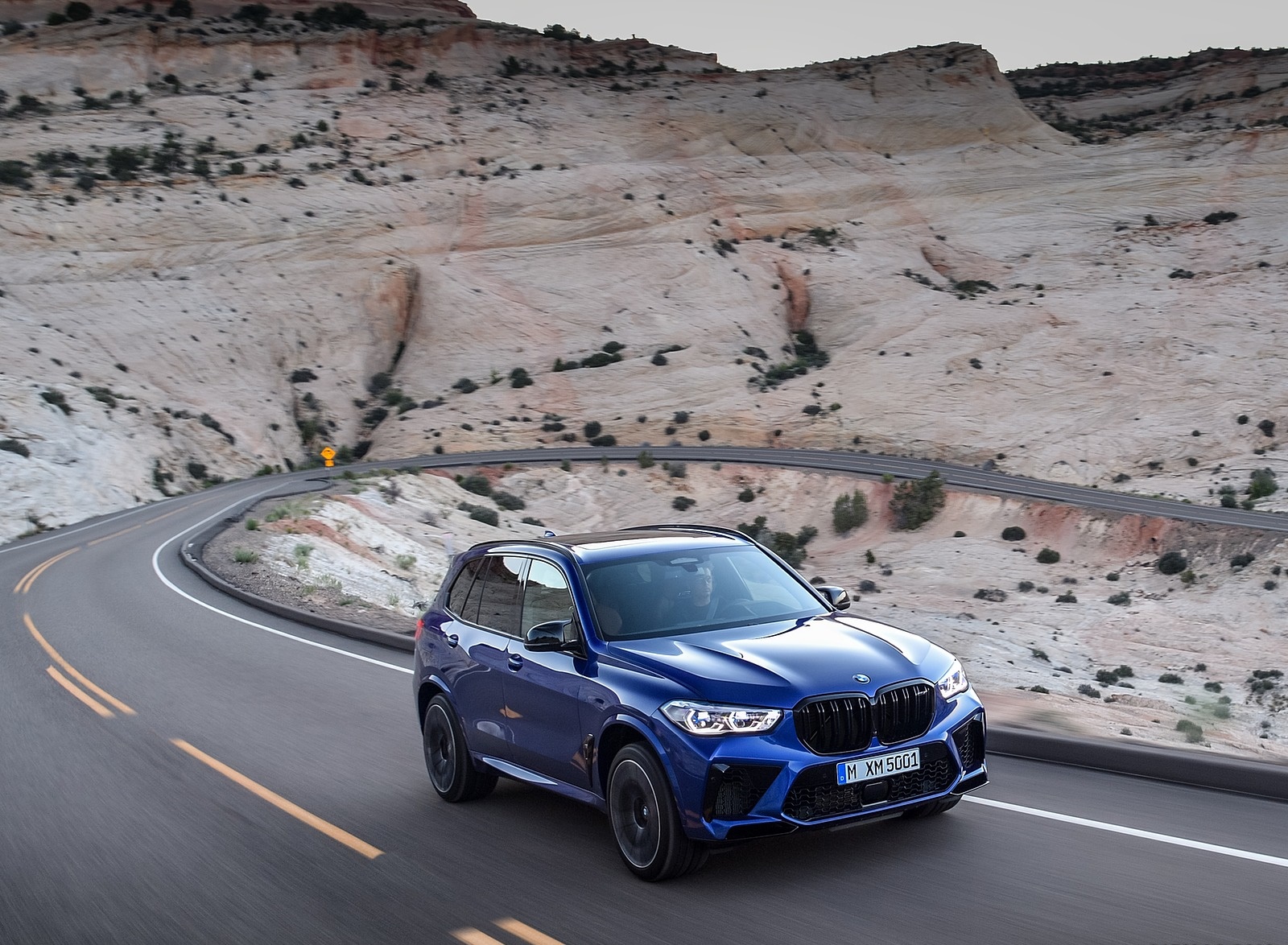 2020 BMW X5 M Competition Front Three-Quarter Wallpapers #20 of 78