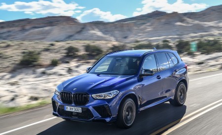 2020 BMW X5 M Competition Front Three-Quarter Wallpapers 450x275 (13)
