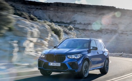 2020 BMW X5 M Competition Front Three-Quarter Wallpapers 450x275 (4)