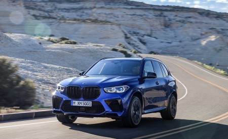2020 BMW X5 M Competition Front Three-Quarter Wallpapers 450x275 (5)