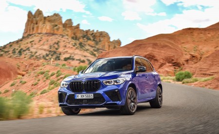 2020 BMW X5 M Competition Front Three-Quarter Wallpapers 450x275 (22)