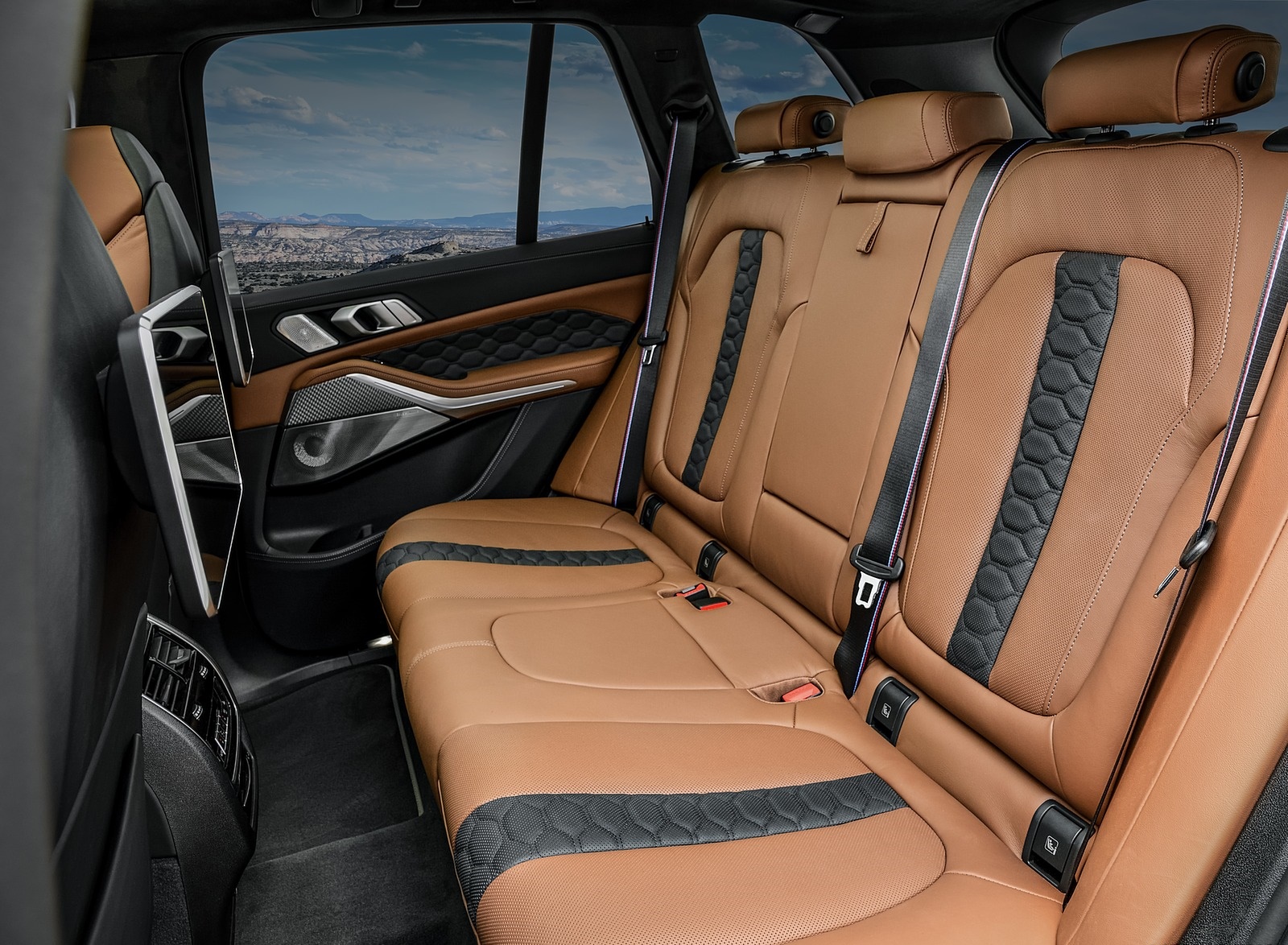 2020 BMW X5 M Competition Interior Rear Seats Wallpapers #51 of 78