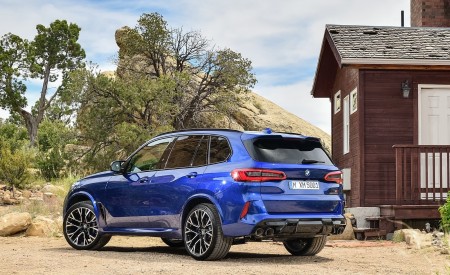 2020 BMW X5 M Competition Rear Three-Quarter Wallpapers 450x275 (37)