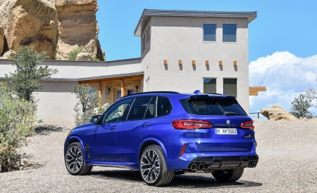 2020 BMW X5 M Competition Rear Three-Quarter Wallpapers 450x275 (38)