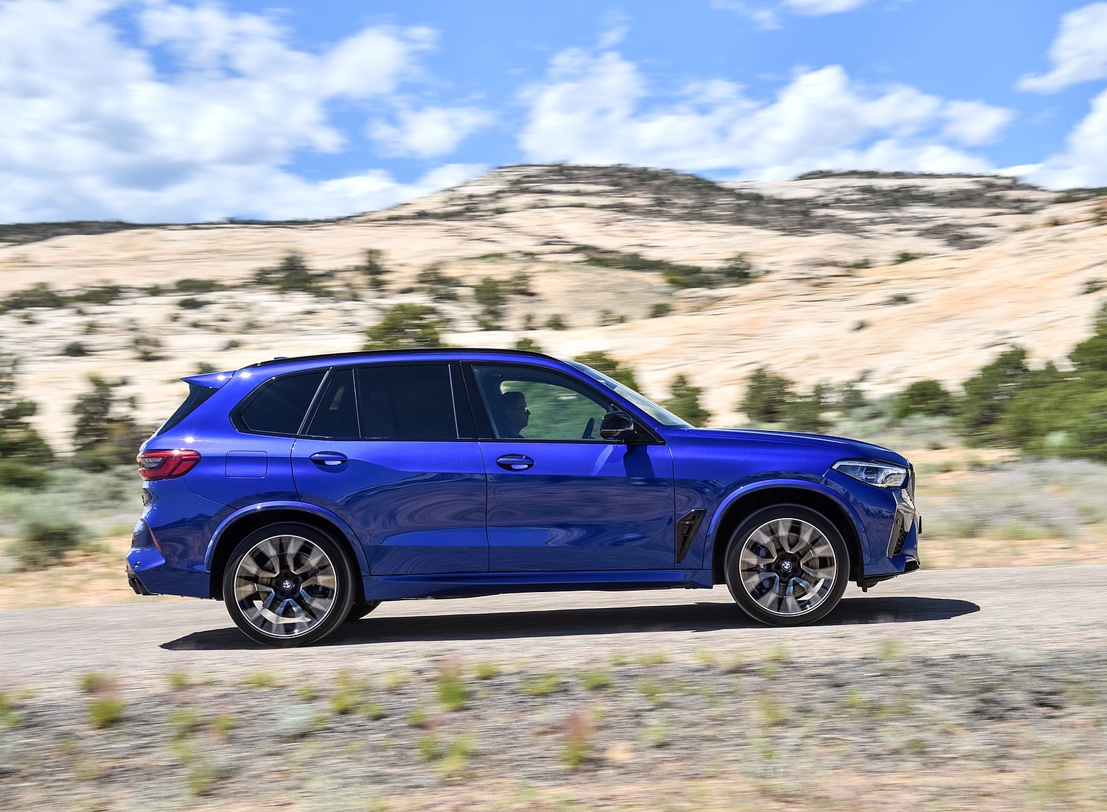 2020 BMW X5 M Competition Side Wallpapers #28 of 78