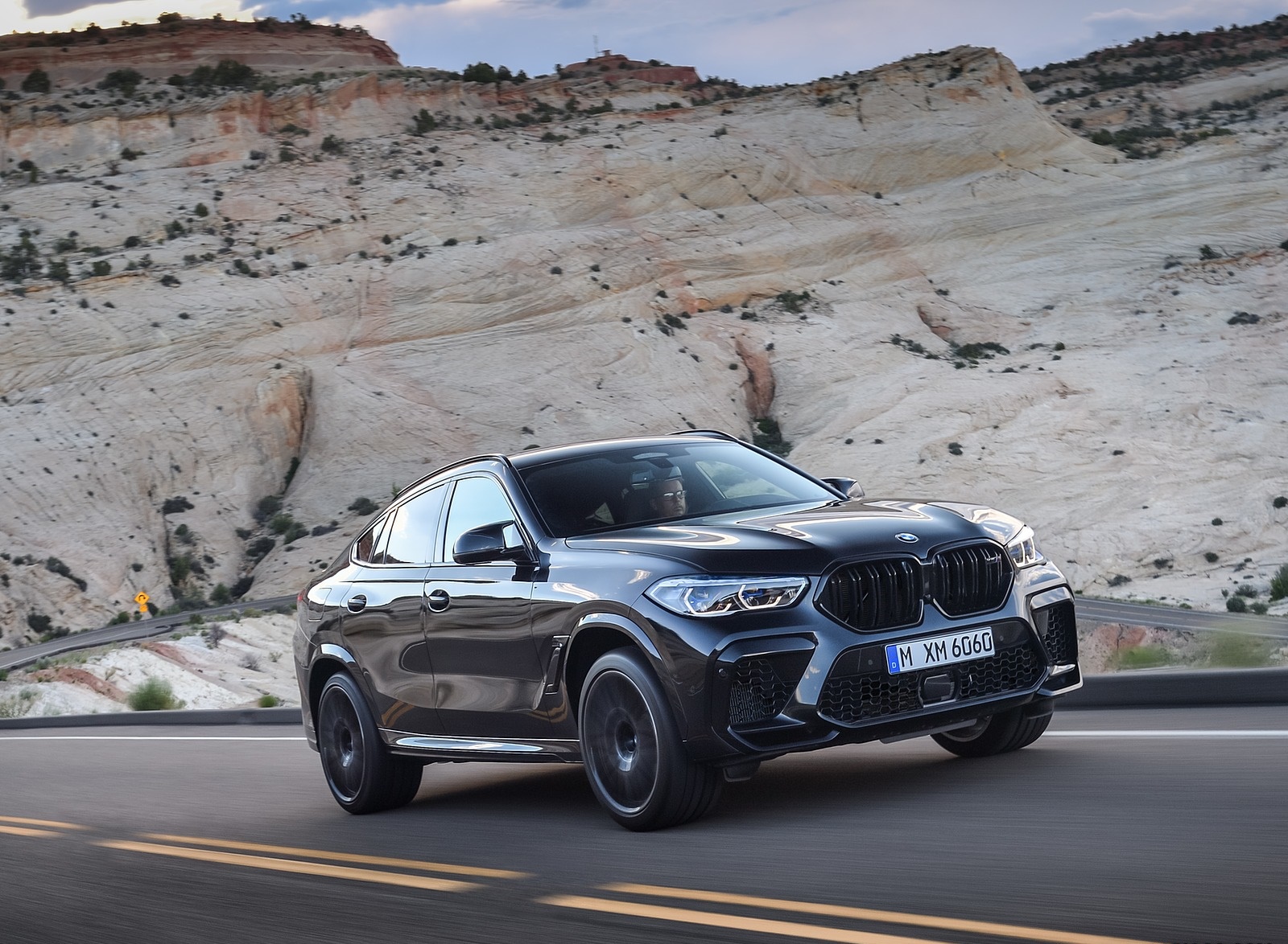 2020 BMW X6 M Competition Front Three-Quarter Wallpapers (2)