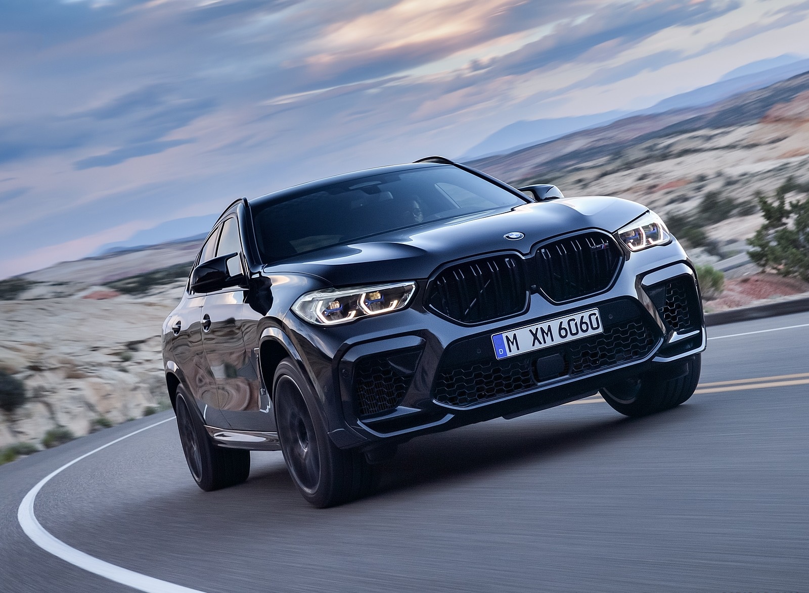 2020 BMW X6 M Competition Front Three-Quarter Wallpapers #1 of 56