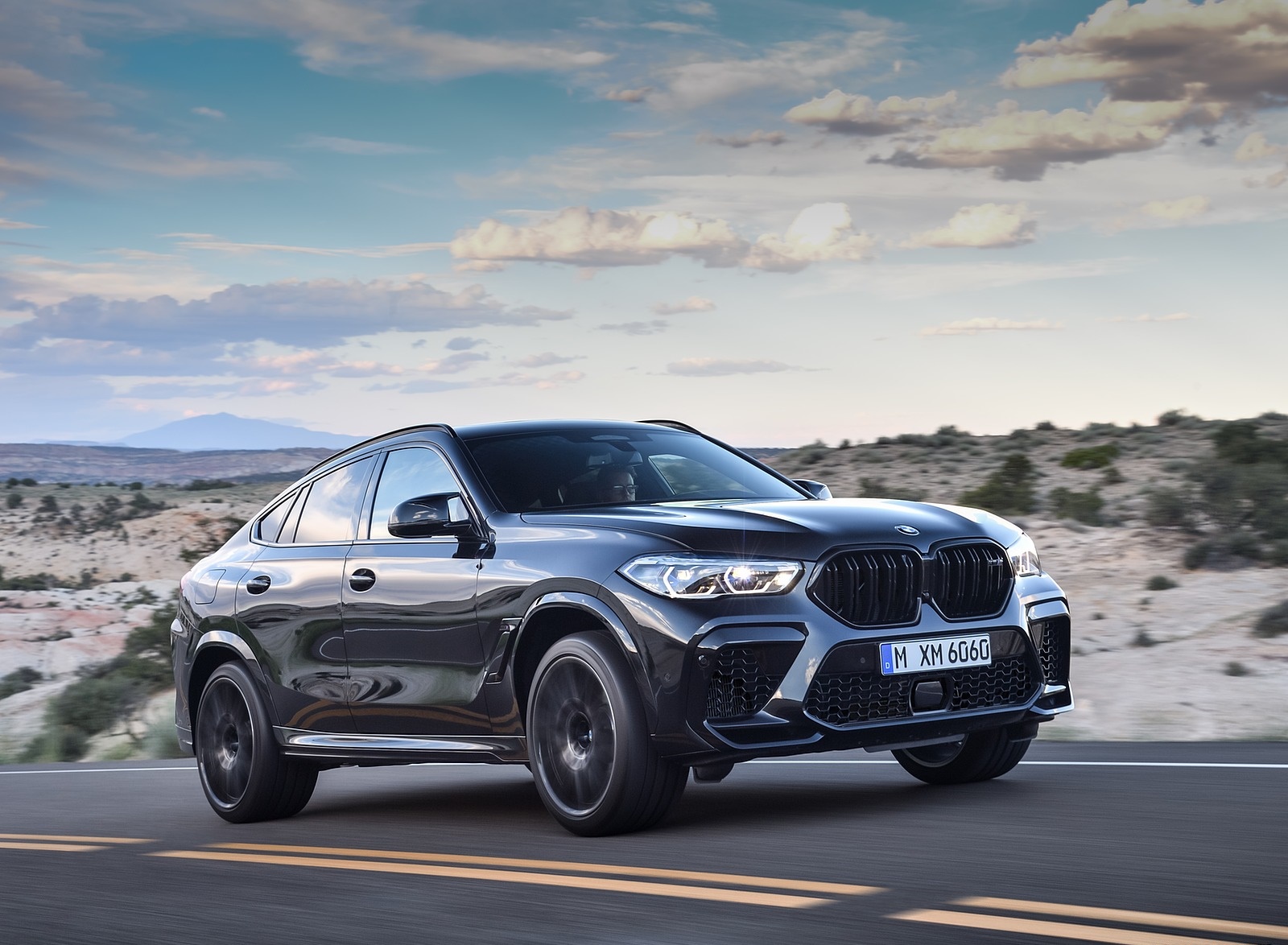 2020 BMW X6 M Competition Front Three-Quarter Wallpapers #4 of 56