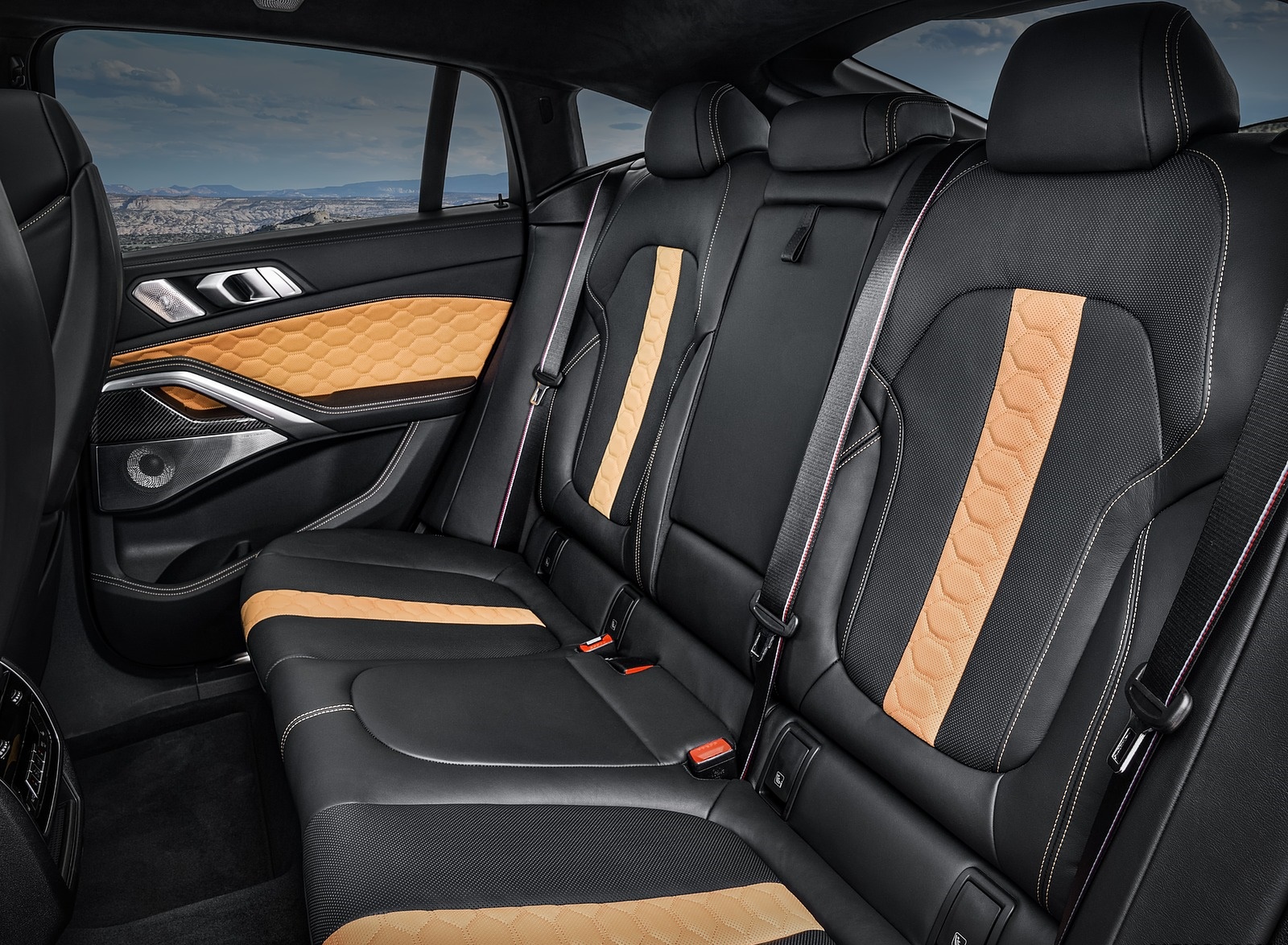 2020 BMW X6 M Competition Interior Rear Seats Wallpapers #48 of 56