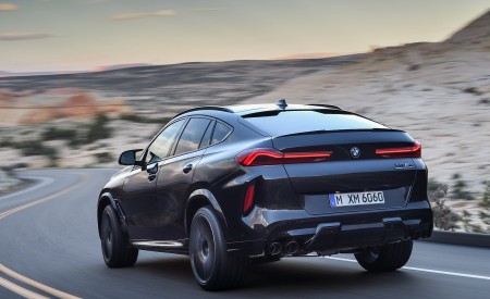2020 BMW X6 M Competition Rear Three-Quarter Wallpapers 450x275 (9)