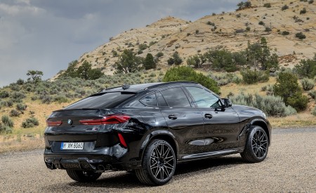 2020 BMW X6 M Competition Rear Three-Quarter Wallpapers 450x275 (31)