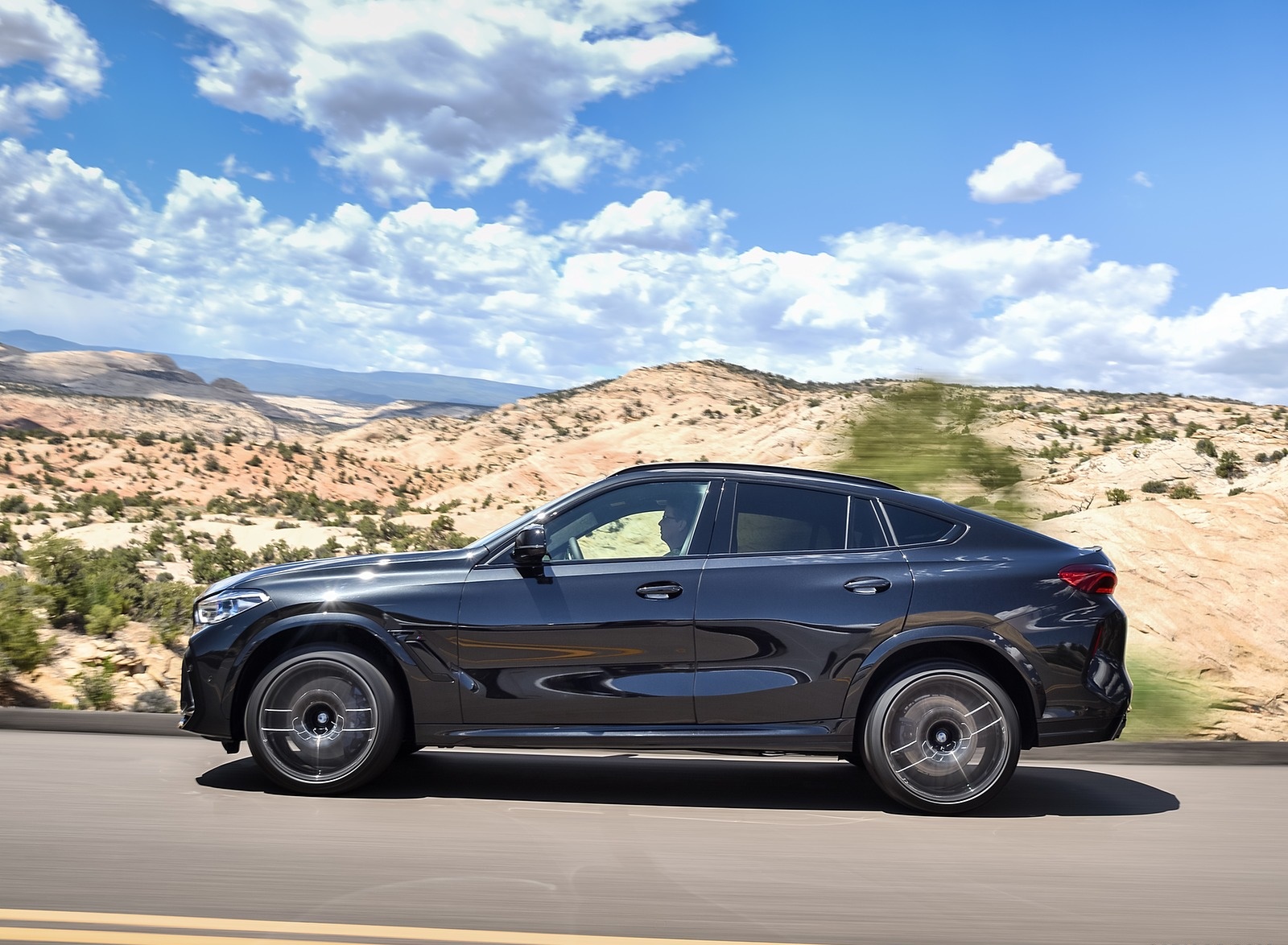 2020 BMW X6 M Competition Side Wallpapers #23 of 56