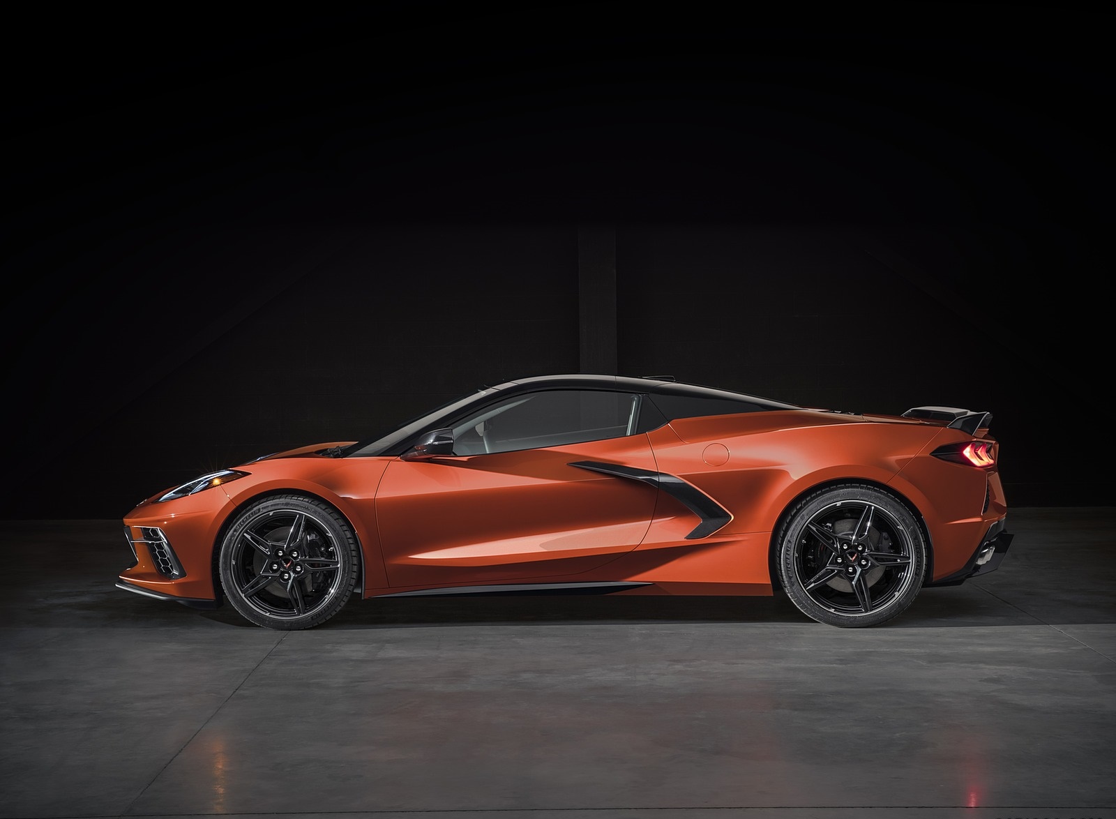 2020 Chevrolet Corvette Stingray Convertible Side Wallpapers #10 of 15