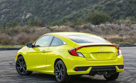 2020 Honda Civic Coupe Sport Rear Three-Quarter Wallpapers 450x275 (21)