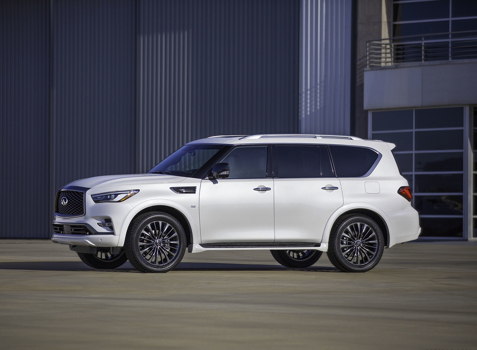 2020 Infiniti QX80 Edition 30 Side Wallpapers (3)