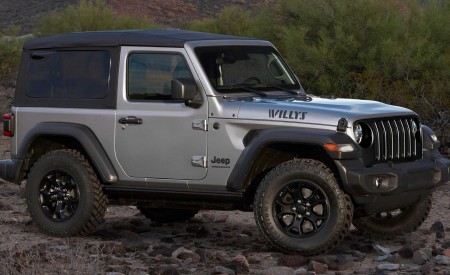 2020 Jeep Wrangler Willys Edition Front Three-Quarter Wallpapers 450x275 (2)