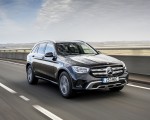 2020 Mercedes-Benz GLC 220d (UK-Spec) Front Three-Quarter Wallpapers 150x120 (2)