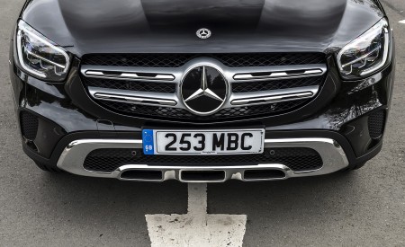 2020 Mercedes-Benz GLC 220d (UK-Spec) Front Wallpapers 450x275 (56)