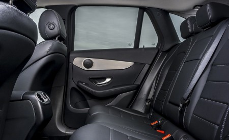 2020 Mercedes-Benz GLC 220d (UK-Spec) Interior Rear Seats Wallpapers 450x275 (72)