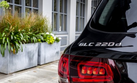 2020 Mercedes-Benz GLC 220d (UK-Spec) Tail Light Wallpapers 450x275 (61)