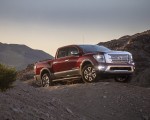 2020 Nissan TITAN SL Front Three-Quarter Wallpapers 150x120