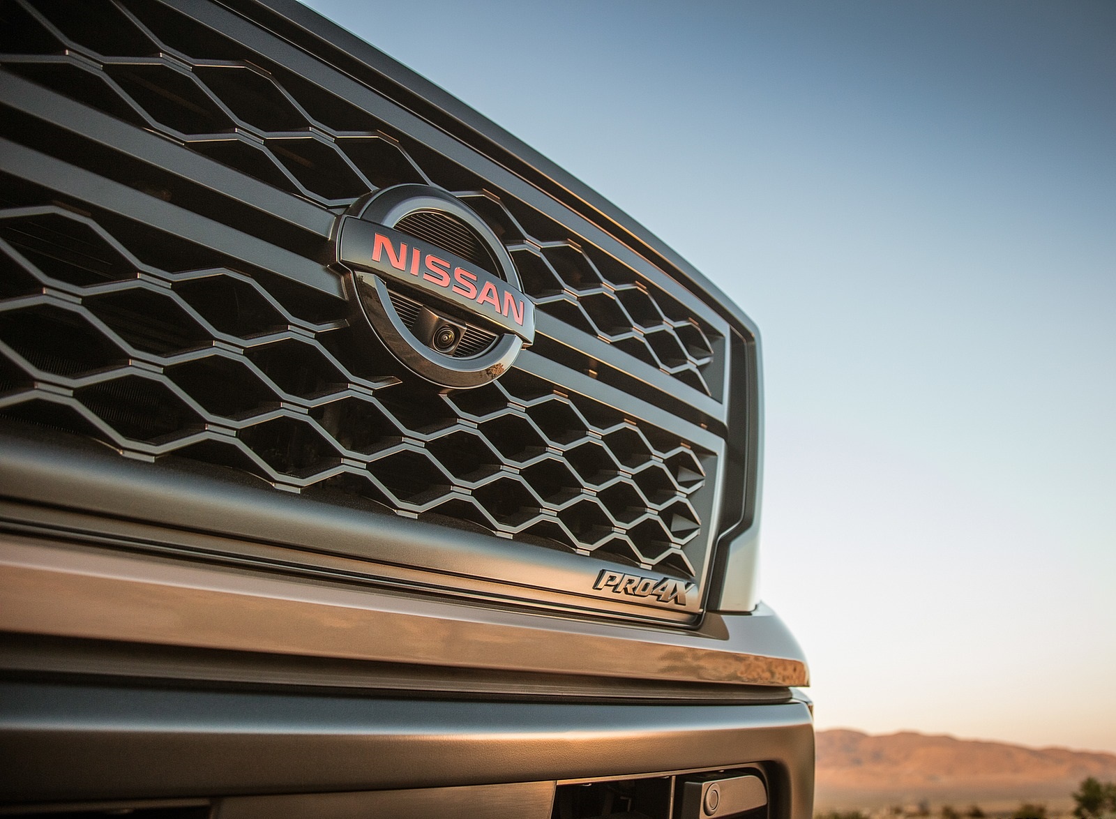 2020 Nissan TITAN PRO 4X Grill Wallpapers #20 of 34