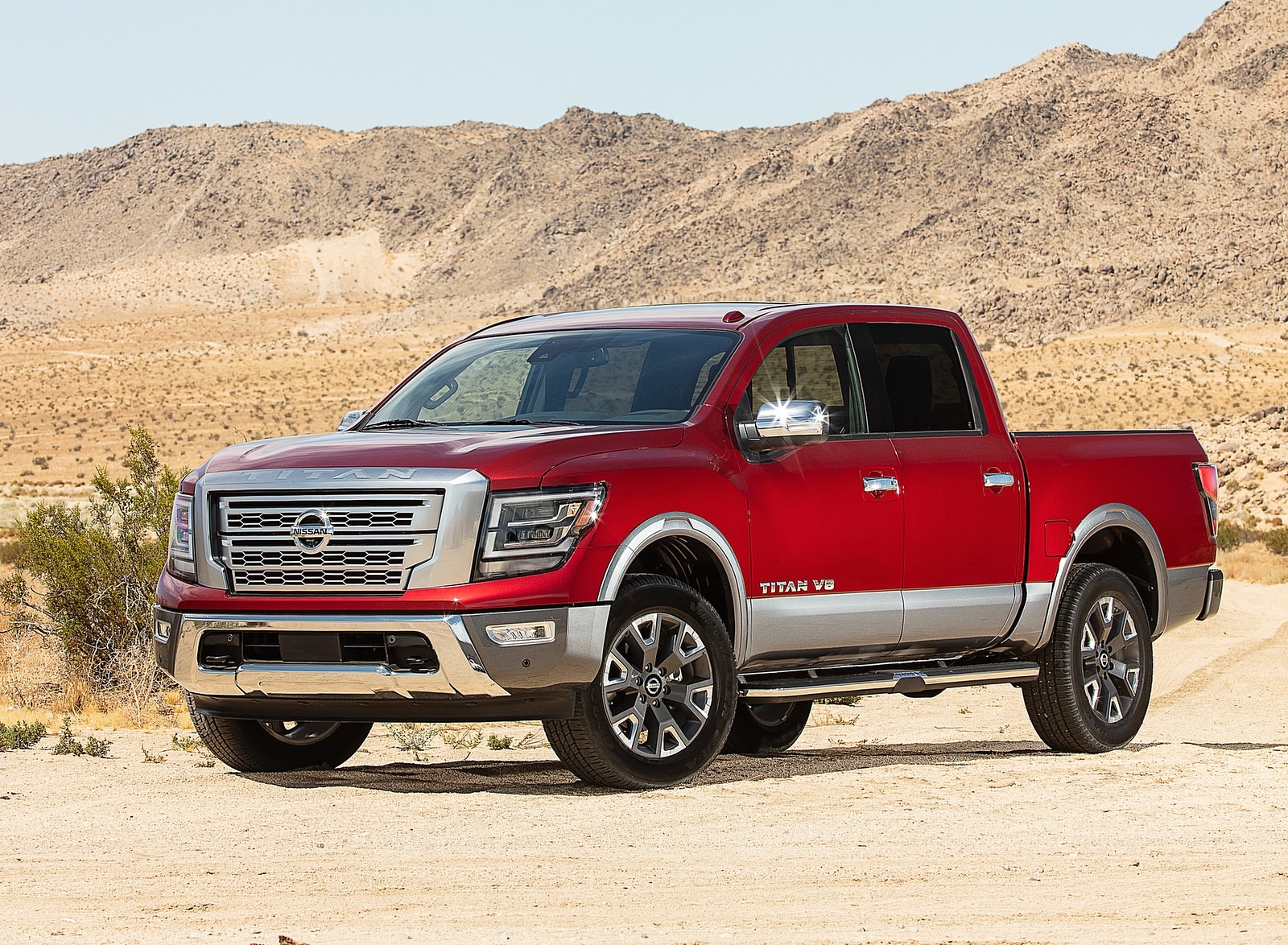 2020 Nissan TITAN Platinum Reserve Front Three-Quarter Wallpapers (1)