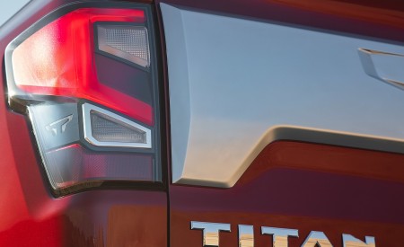 2020 Nissan TITAN Platinum Reserve Tail Light Wallpapers 450x275 (16)