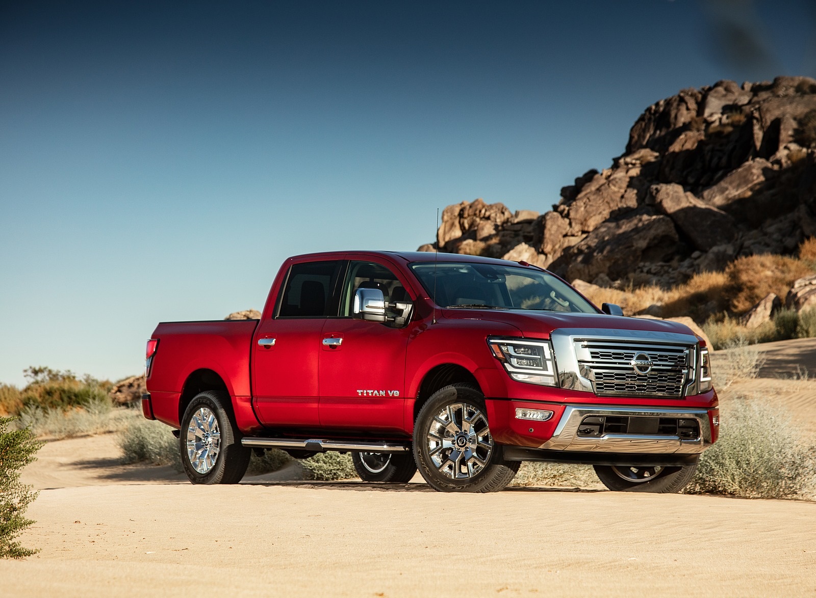 2020 Nissan TITAN SL Front Three-Quarter Wallpapers (3)