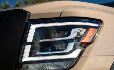 2020 Nissan TITAN XD PRO 4X Headlight Wallpapers 450x275 (12)