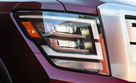 2020 Nissan TITAN XD Platinum Reserve Headlight Wallpapers 450x275 (13)