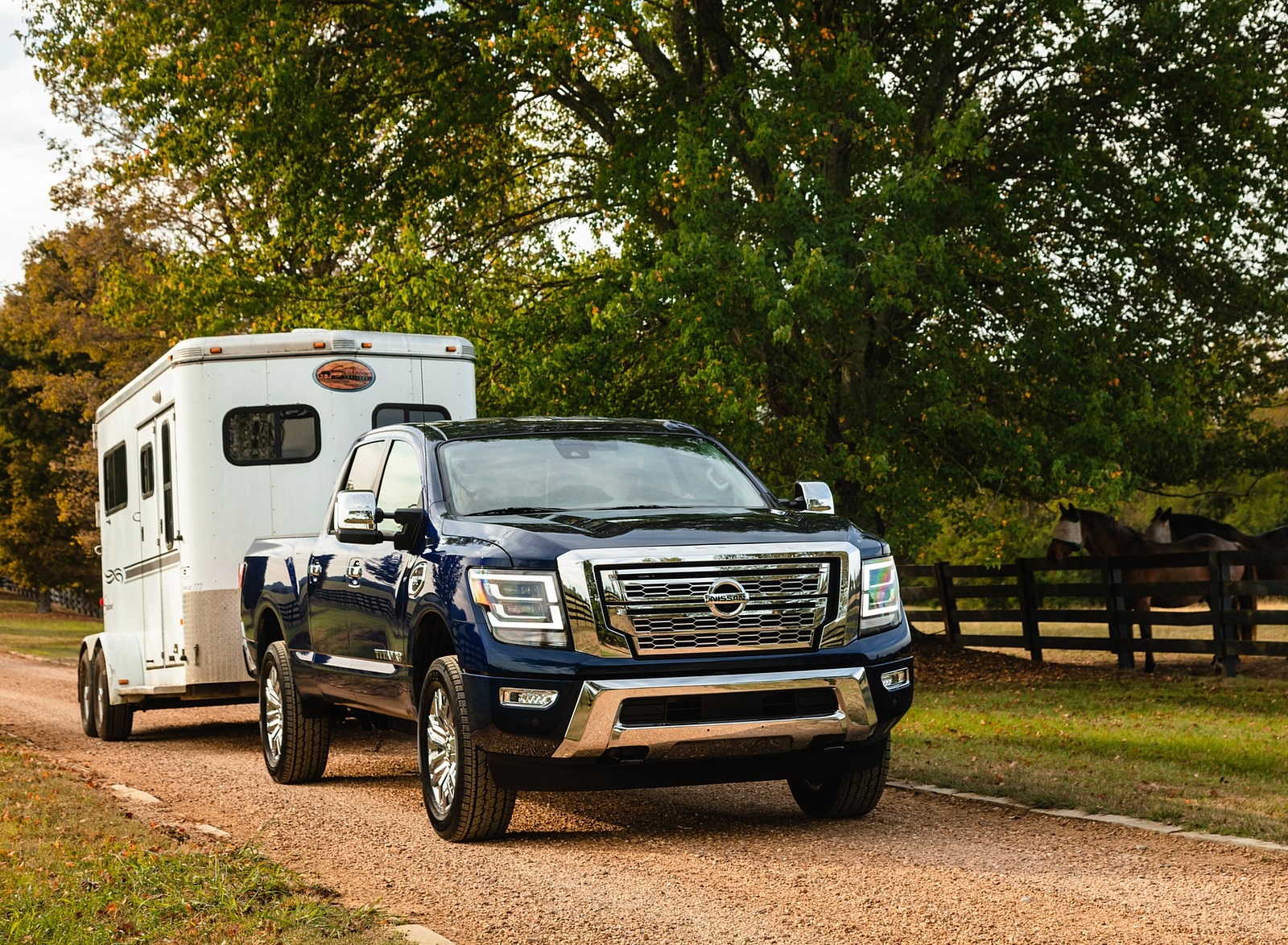 2020 Nissan TITAN XD SL Front Three-Quarter Wallpapers (1)