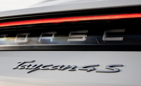 2020 Porsche Taycan 4S (Color: Carrara White Metallic) Badge Wallpapers 450x275 (166)