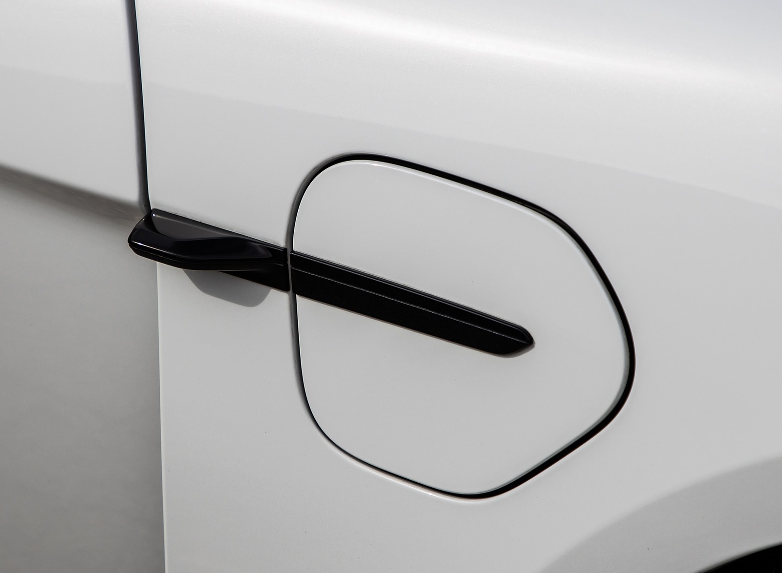 2020 Porsche Taycan 4S (Color: Carrara White Metallic) Charging Port Wallpapers #165 of 194