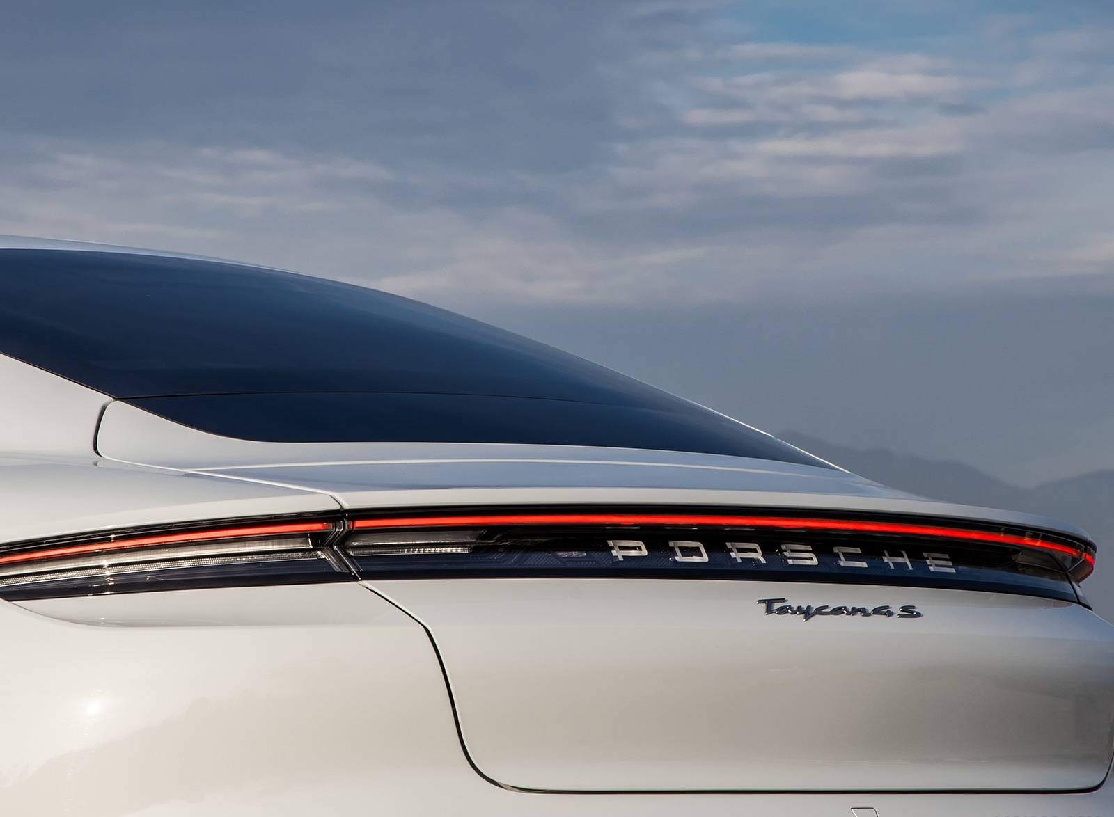 2020 Porsche Taycan 4S (Color: Carrara White Metallic) Detail Wallpapers #162 of 194