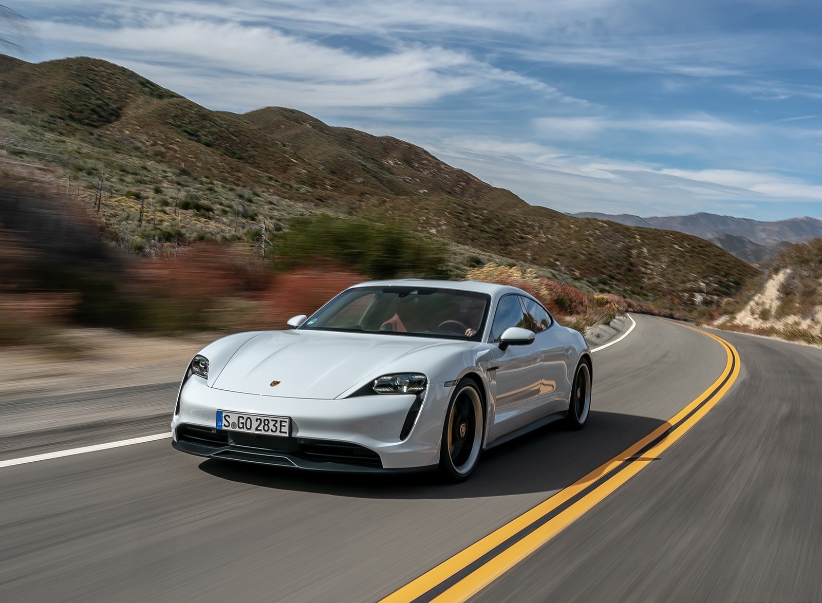 2020 Porsche Taycan 4S (Color: Carrara White Metallic) Front Three-Quarter Wallpapers #128 of 194