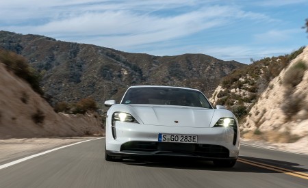 2020 Porsche Taycan 4S (Color: Carrara White Metallic) Front Wallpapers 450x275 (134)