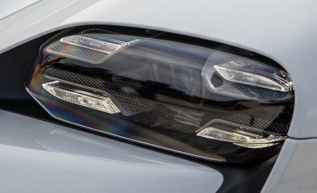 2020 Porsche Taycan 4S (Color: Carrara White Metallic) Headlight Wallpapers 450x275 (157)