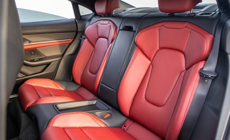 2020 Porsche Taycan 4S (Color: Carrara White Metallic) Interior Rear Seats Wallpapers 450x275 (171)