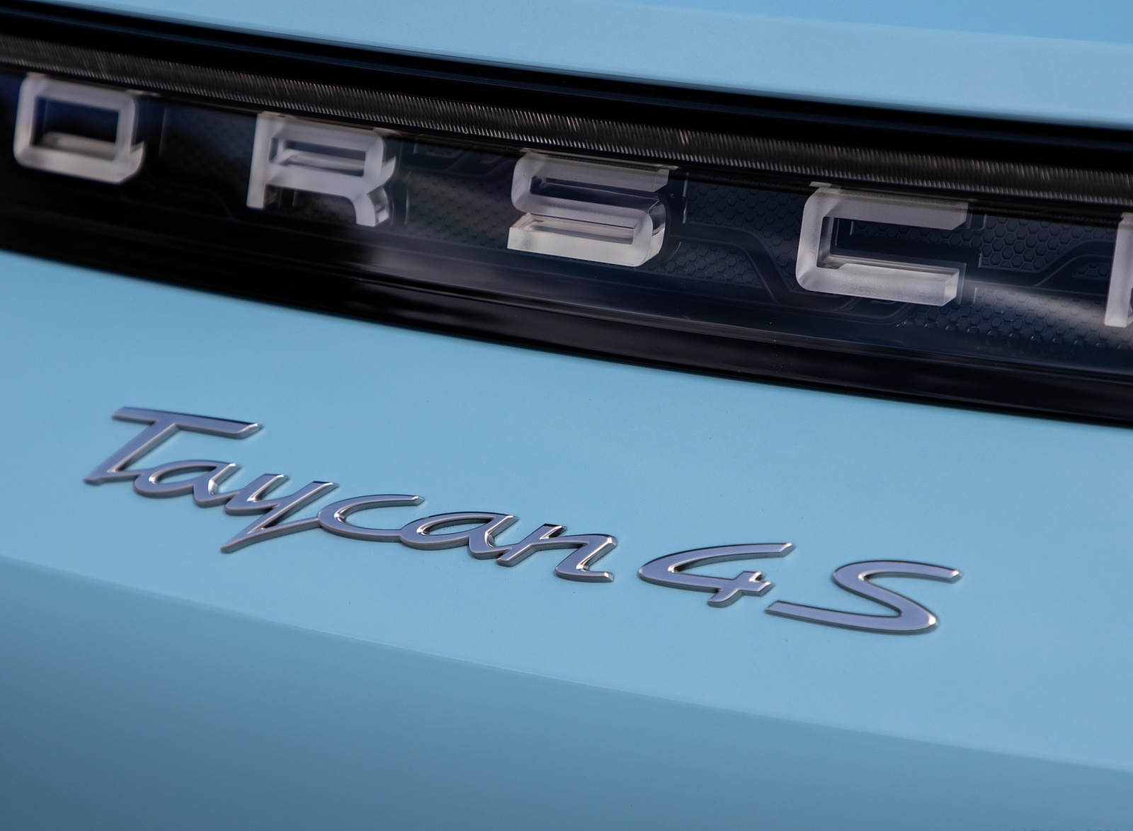 2020 Porsche Taycan 4S (Color: Frozen Blue Metallic) Badge Wallpapers #111 of 194