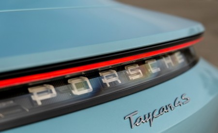2020 Porsche Taycan 4S (Color: Frozen Blue Metallic) Detail Wallpapers 450x275 (102)