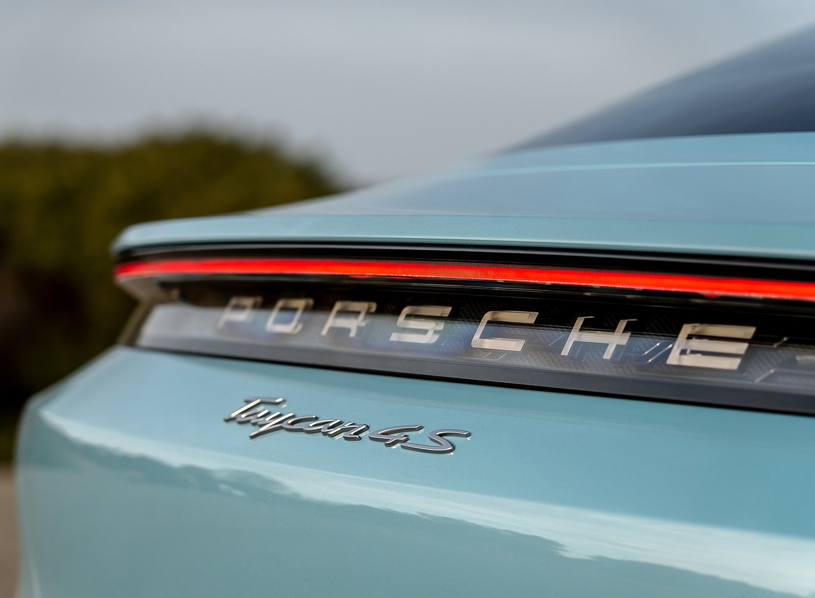 2020 Porsche Taycan 4S (Color: Frozen Blue Metallic) Detail Wallpapers #101 of 194
