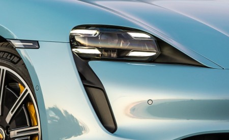 2020 Porsche Taycan 4S (Color: Frozen Blue Metallic) Headlight Wallpapers 450x275 (93)