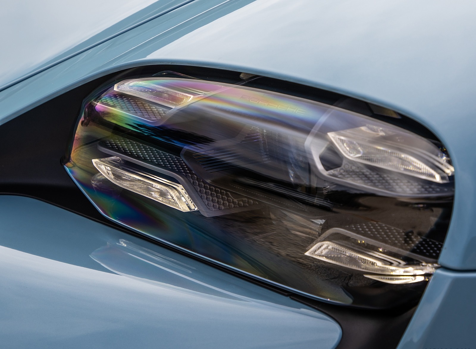2020 Porsche Taycan 4S (Color: Frozen Blue Metallic) Headlight Wallpapers #96 of 194