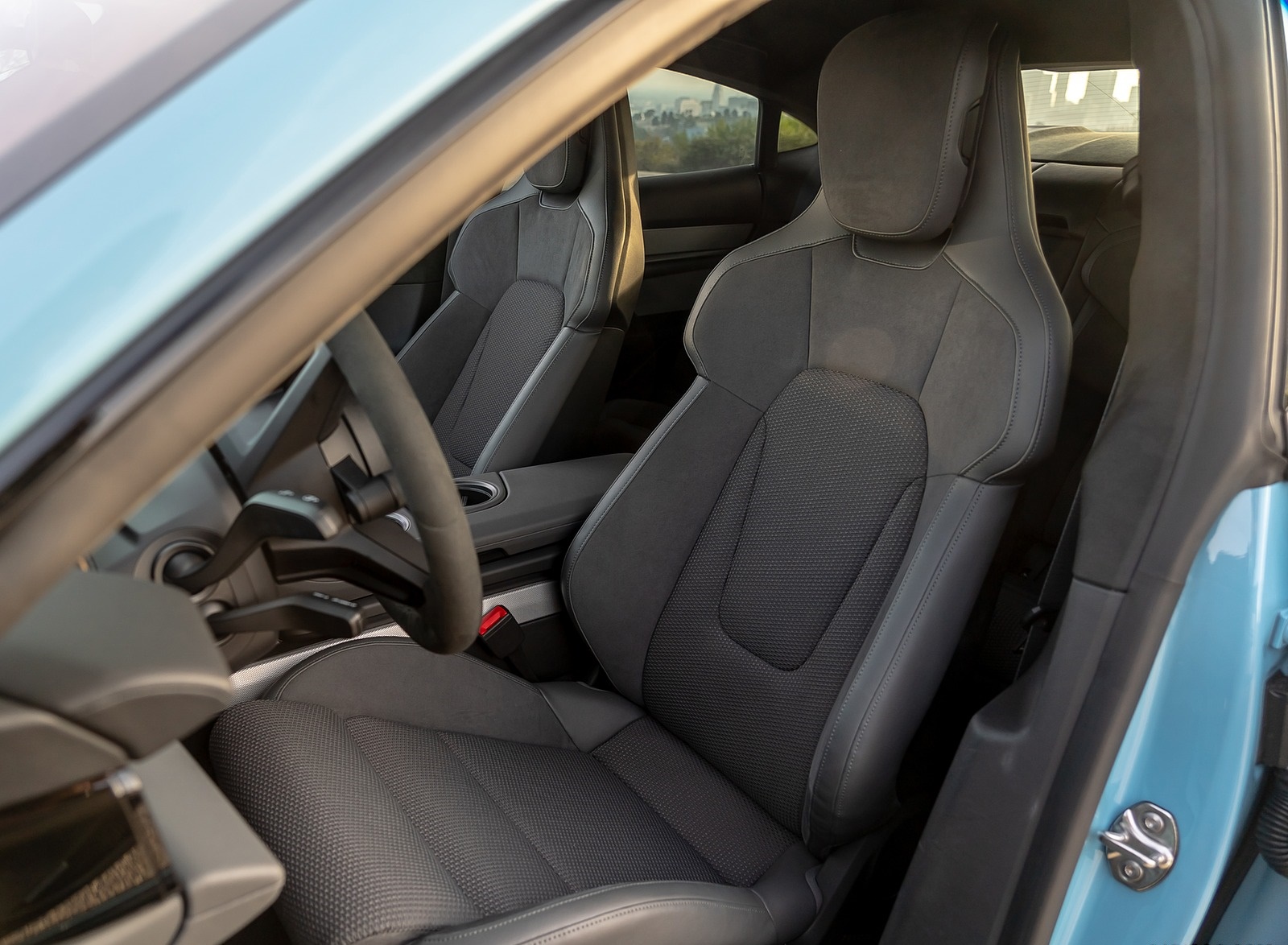 2020 Porsche Taycan 4S (Color: Frozen Blue Metallic) Interior Front Seats Wallpapers #115 of 194