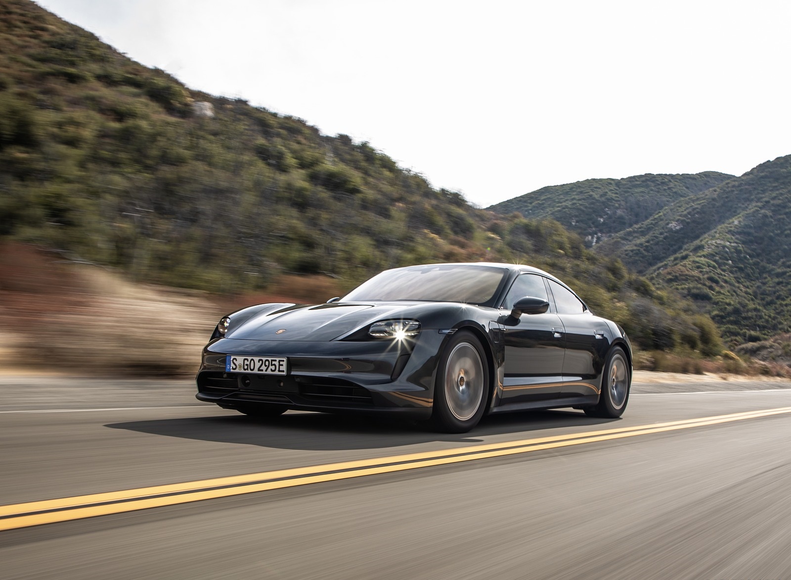 2020 Porsche Taycan 4S (Color: Volcano Grey Metallic) Front Three-Quarter Wallpapers (1). Download Wallpaper